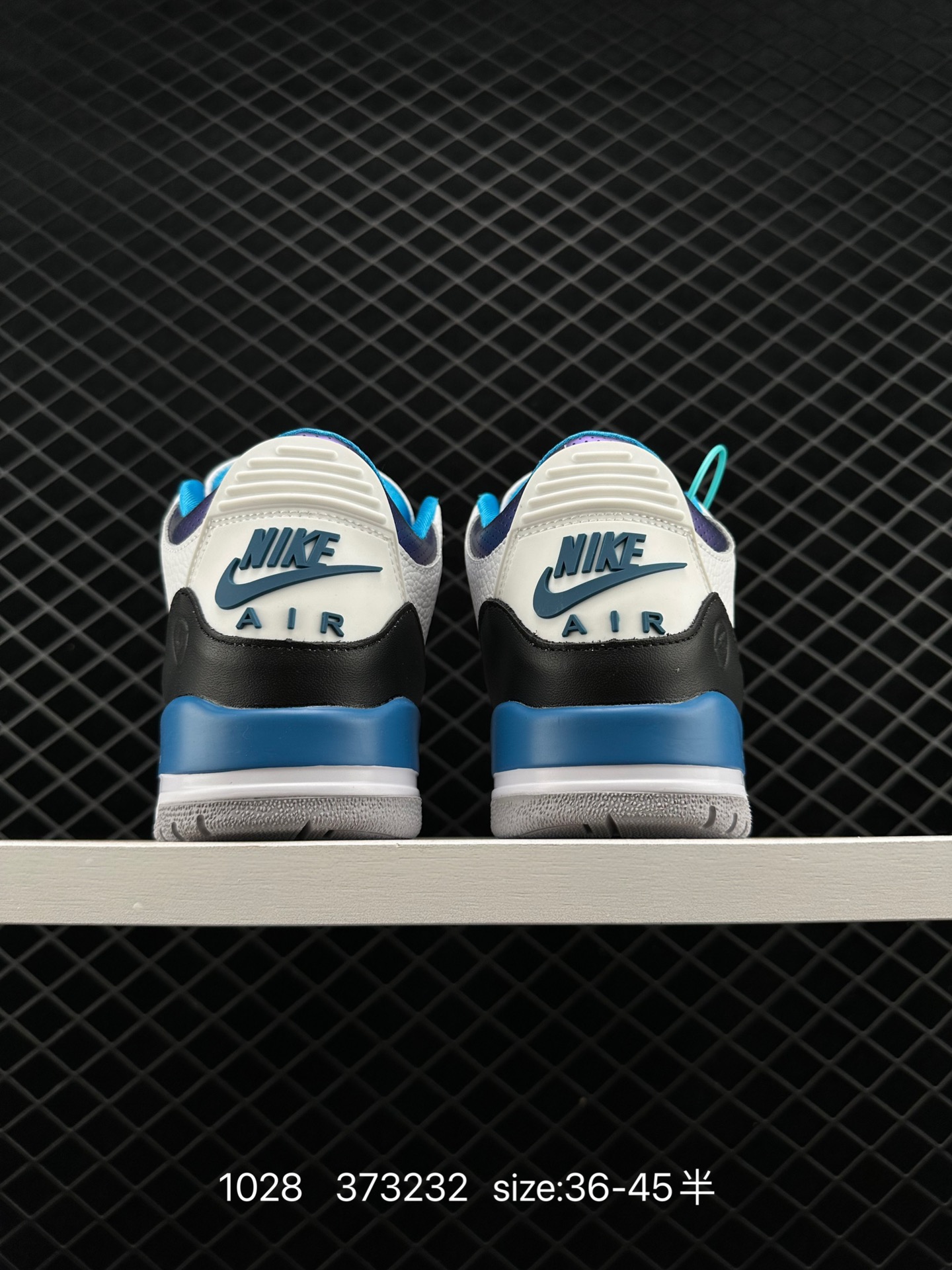 Air Jordan 3 Retro ”Hide and Sneak“